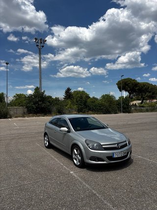 Opel Astra 1.9 GTC 150cv