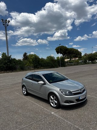 Opel Astra 1.9 GTC 150cv