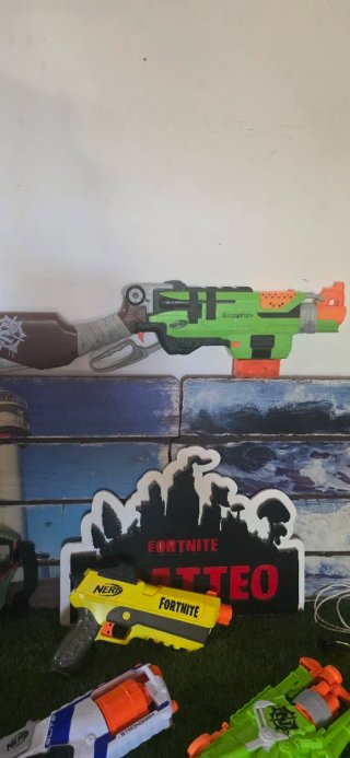 Lote 5 Pistolas Nerf y Accesorios