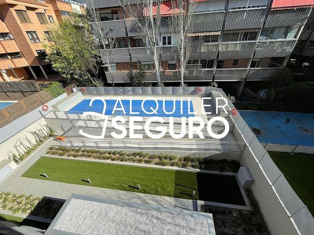 Piso en alquiler en San Juan Bautista en Madrid