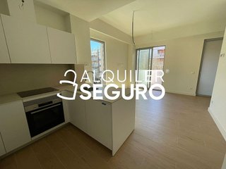 Piso en alquiler en San Juan Bautista en Madrid - Imagen 23