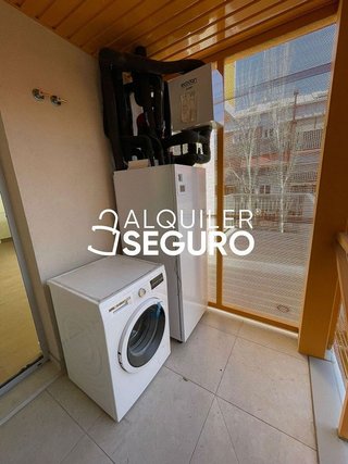Piso en alquiler en San Juan Bautista en Madrid - Imagen 25