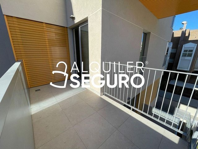 Piso en alquiler en San Juan Bautista en Madrid - Imagen 8