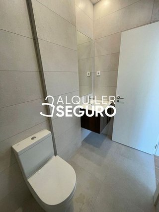 Piso en alquiler en San Juan Bautista en Madrid - Imagen 37