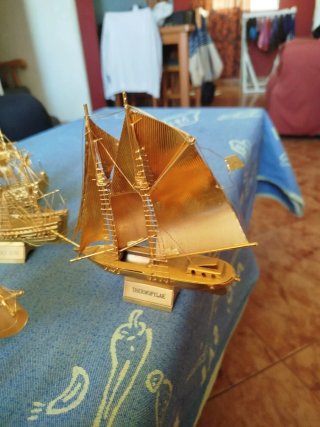 Lote 10Barcos Latón Baño Oro 24k
