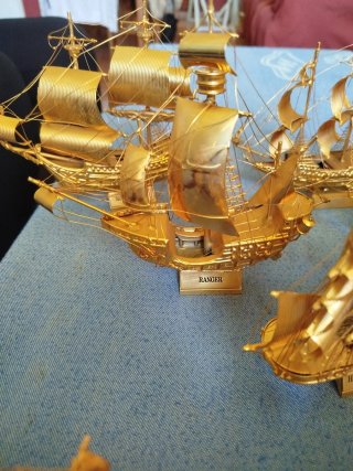 Lote 10Barcos Latón Baño Oro 24k
