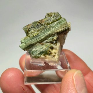 Turmalina verde natural cristal brillante Brasil