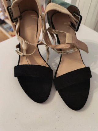 Sandalias tacón sin estrenar