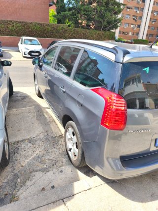 Peugeot 5008 7 plazas acepto cambio