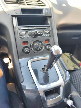 Peugeot 5008 7 plazas acepto cambio