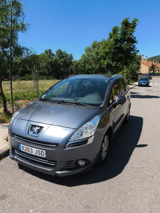 Peugeot 5008 7 plazas acepto cambio