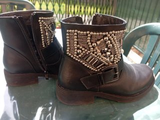 Stivaletti donna n.37 neri con dettagli oro