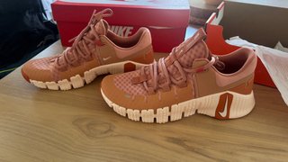Nike W Free Metcon 5 - Talla 40.5 - NUEVAS