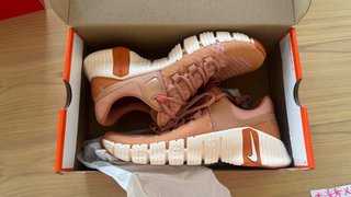 Nike W Free Metcon 5 - Talla 40.5 - NUEVAS