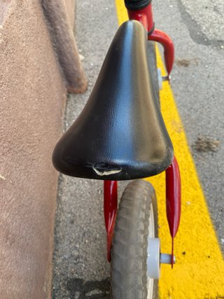 Bicicleta de equilibrio roja Chicco