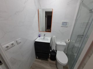 Habitación PREMIUM junto a Metro Oporto–Reformado - Imagen 20