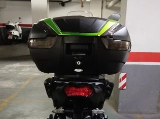 Tapa Baúl Givi V47 Verde Kawasaki