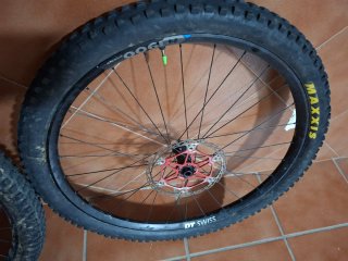 Juego Ruedas DT Swiss H1900 Mullet 29/27.5