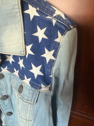 Chaqueta vaquera con bandera americana