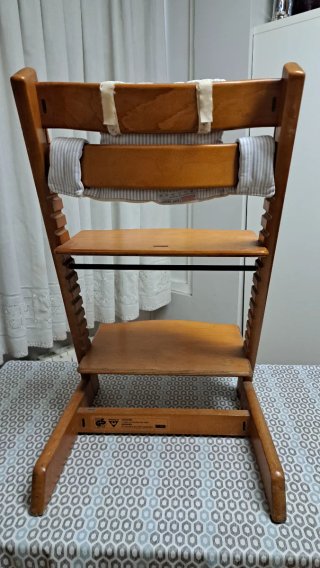 Trona Stokke Evolutiva Madera