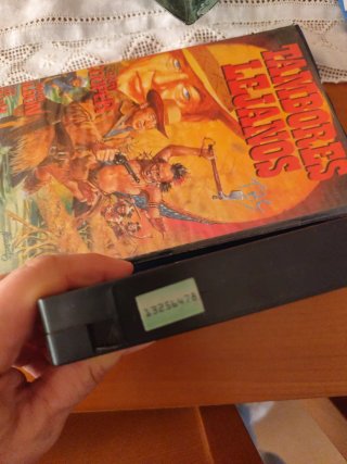 Película VHS Tambores Lejanos