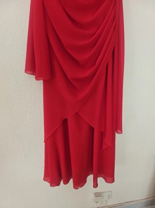 Vestido de fiesta rojo drapeado