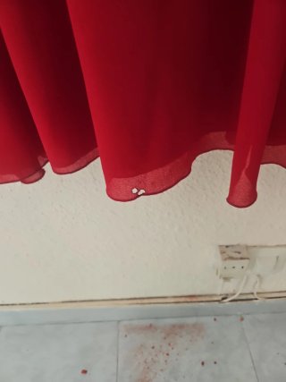 Vestido de fiesta rojo drapeado