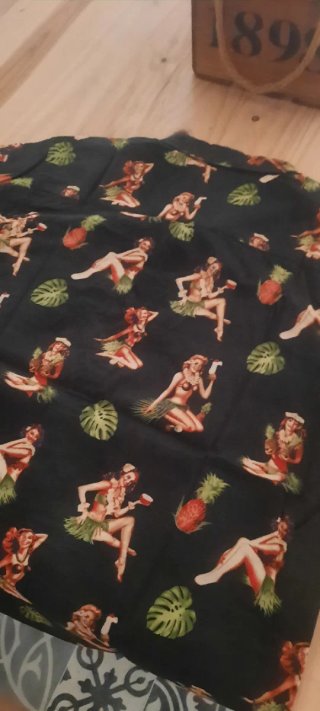 Camisa Hawaiana Estampada Pin-up
