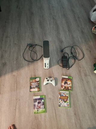 Xbox 360 + 4 Juegos