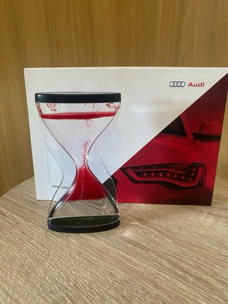 Clessidra Liquida Audi in plexiglas