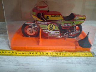 Moto da collezione Honda CBX e Suzuki GP