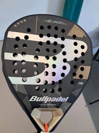 Padel Bullpadel Neuron 02. 1 h. de uso y garantía