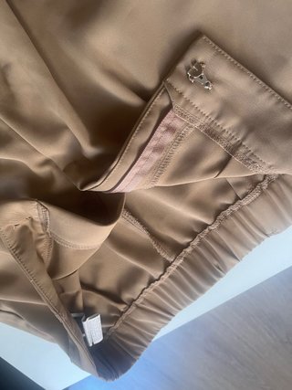 Pantalones acampanados marrones