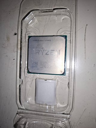 CPU AMD Ryzen 7 2700X