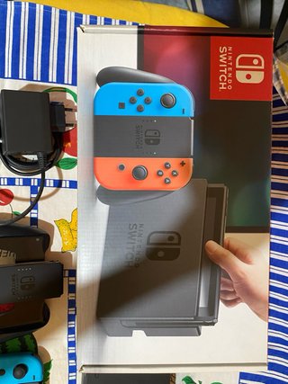 Nintendo Switch + Juegos y Accesorios