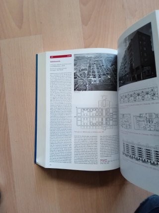 Arquitectura de Madrid. Periferia. Volumen 3