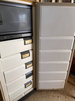 Congelador vertical blanco Whirlpool