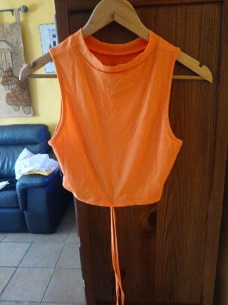 Camiseta SHEIN naranja sin mangas talla L