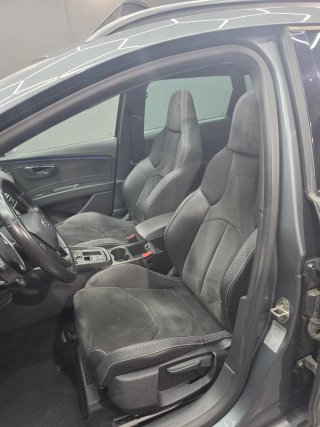 SEAT Leon cupra 300 carbon edition