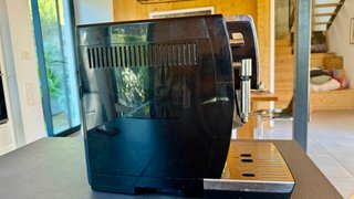 Cafetera Superautomática DeLonghi Dinamica Negra
