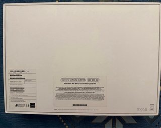 MacBook Air M1 13” 2020 8GB RAM 256GB SSD