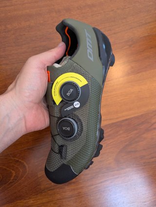 NUEVAS Zapatillas DMT MH10 talla 39