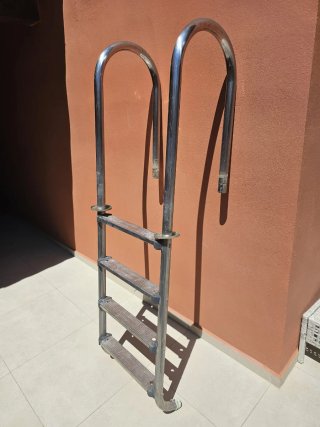 Escalera Piscina acero