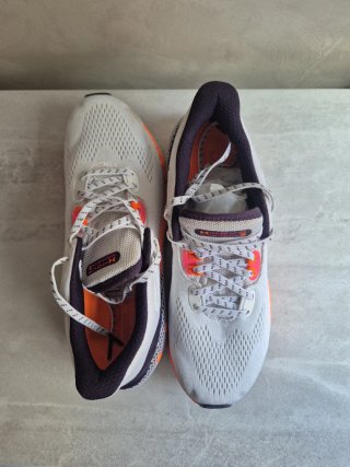 Zapatillas Under Armour Running Naranja Blanco