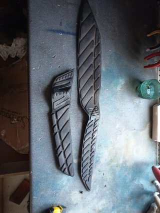Alfombrilla Posapiés Suzuki Burgman 400