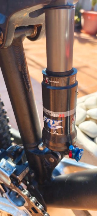 Bicicleta Canyon Nerve XC F8 con suspensión Lefty