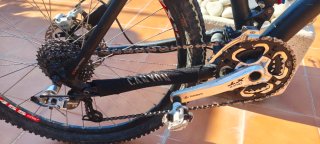 Bicicleta Canyon Nerve XC F8 con suspensión Lefty