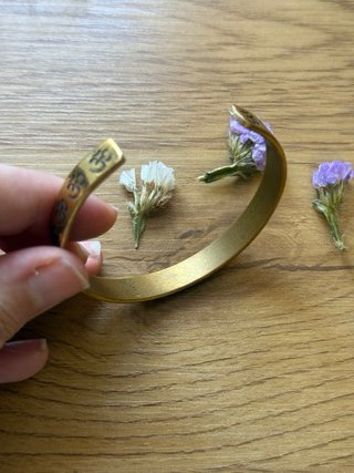 Pulsera Om Boho Espiritual Artesanal Dorada