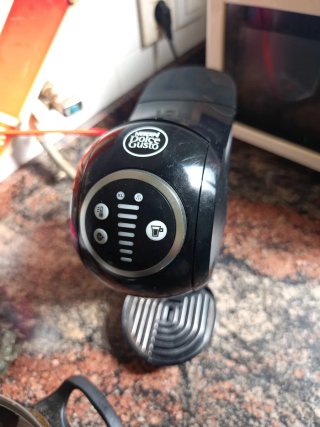 Cafetera Dolce Gusto Negra