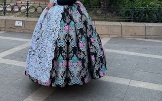 Traje completo con manteletas